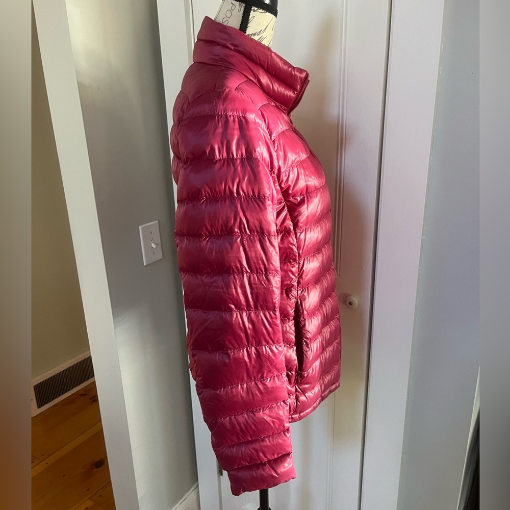 Ultra Light Down Burgundy Puffer Jacket by Uniqlo. Women’s Size: Medium. - Picture 2 of 7